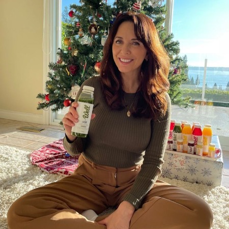 Michelle Morgan promoted the beverage brand Well Juices. 